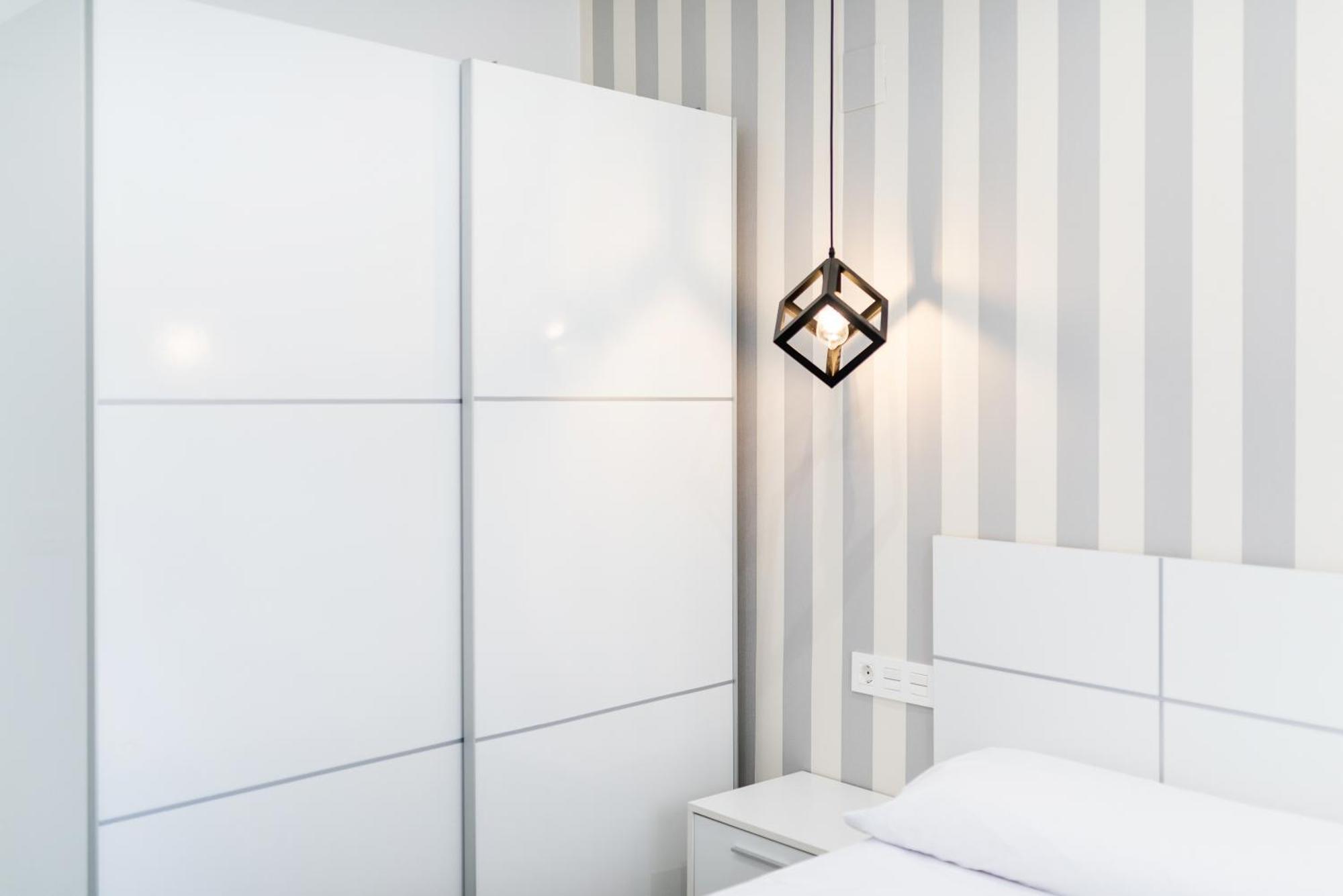 Pajaritos Suites Junto A Centro, Estacion De Tren Y Plaza De Toros Granada Luaran gambar
