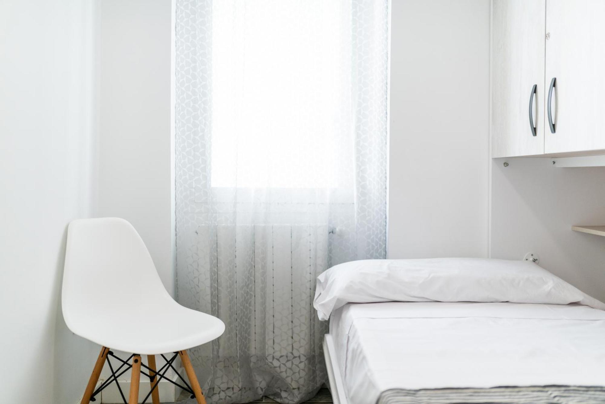 Pajaritos Suites Junto A Centro, Estacion De Tren Y Plaza De Toros Granada Luaran gambar