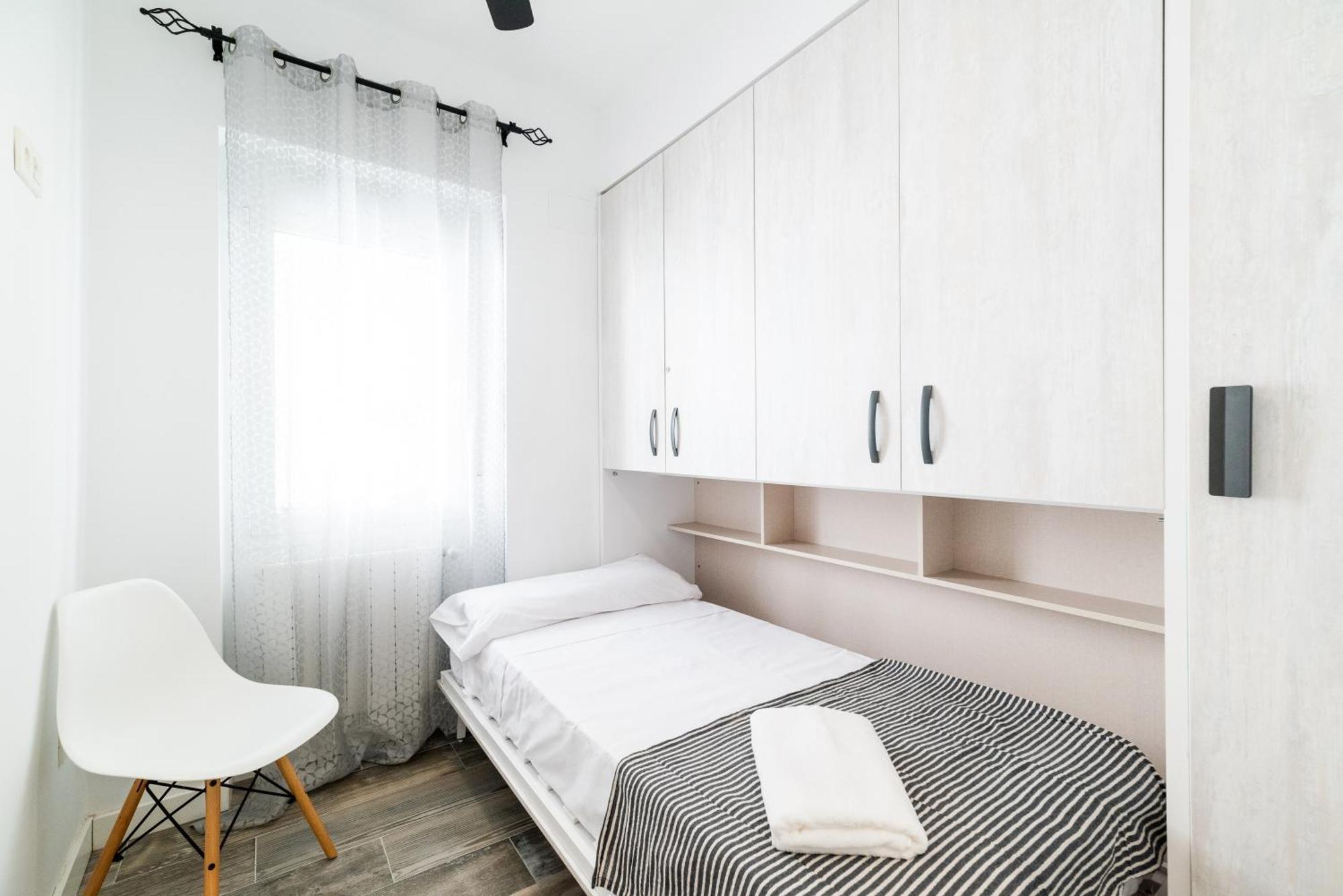 Pajaritos Suites Junto A Centro, Estacion De Tren Y Plaza De Toros Granada Luaran gambar