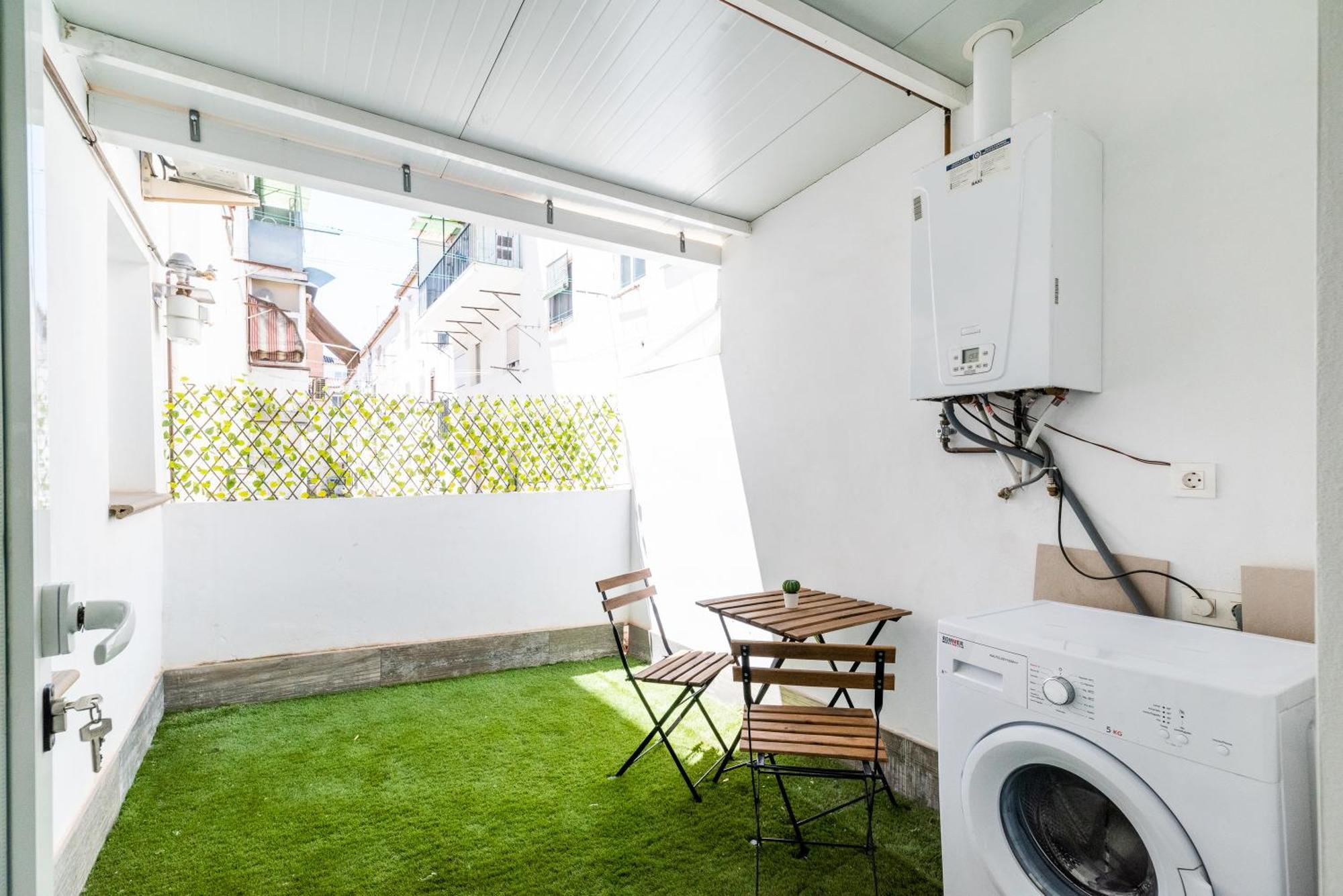 Pajaritos Suites Junto A Centro, Estacion De Tren Y Plaza De Toros Granada Luaran gambar
