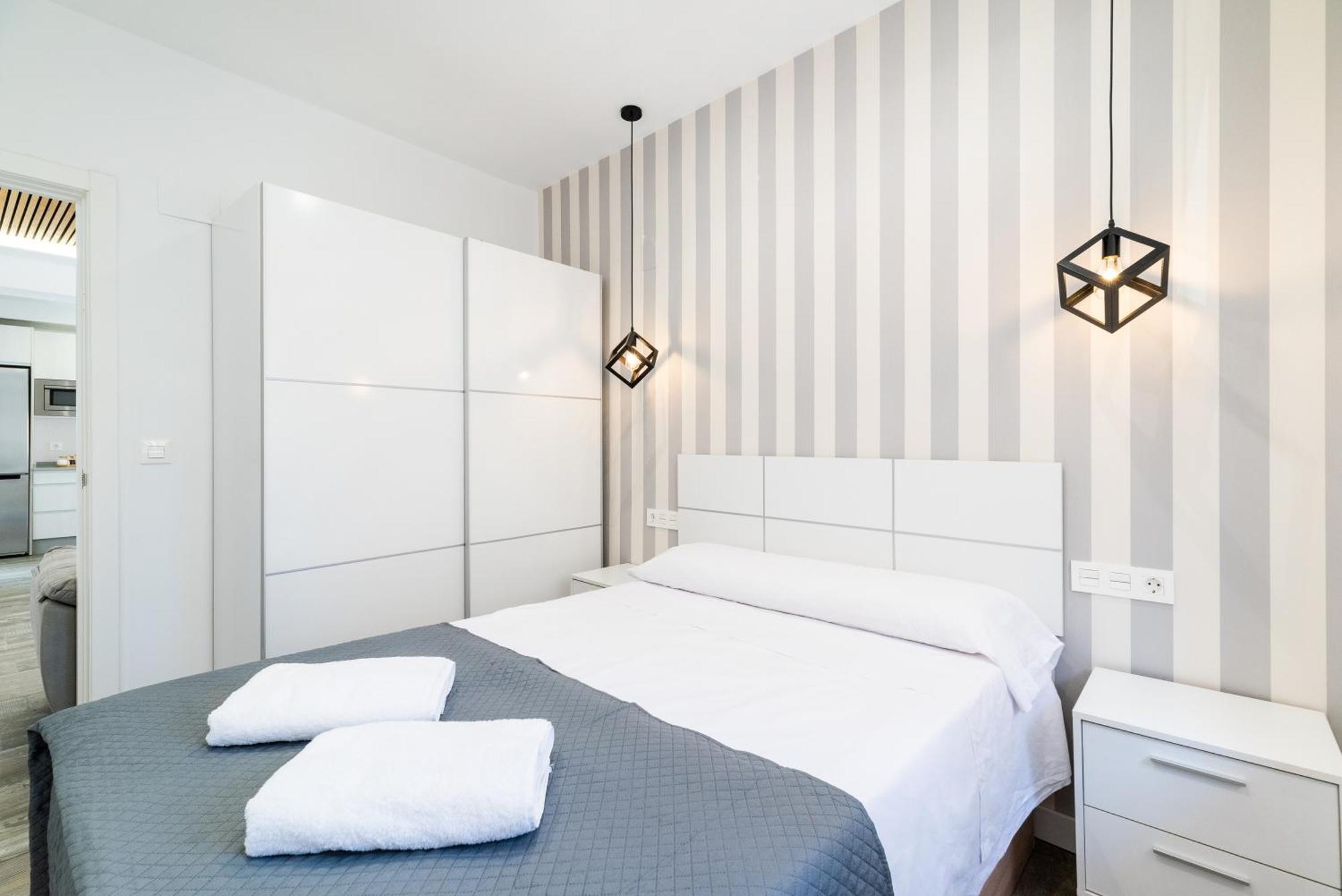 Pajaritos Suites Junto A Centro, Estacion De Tren Y Plaza De Toros Granada Luaran gambar