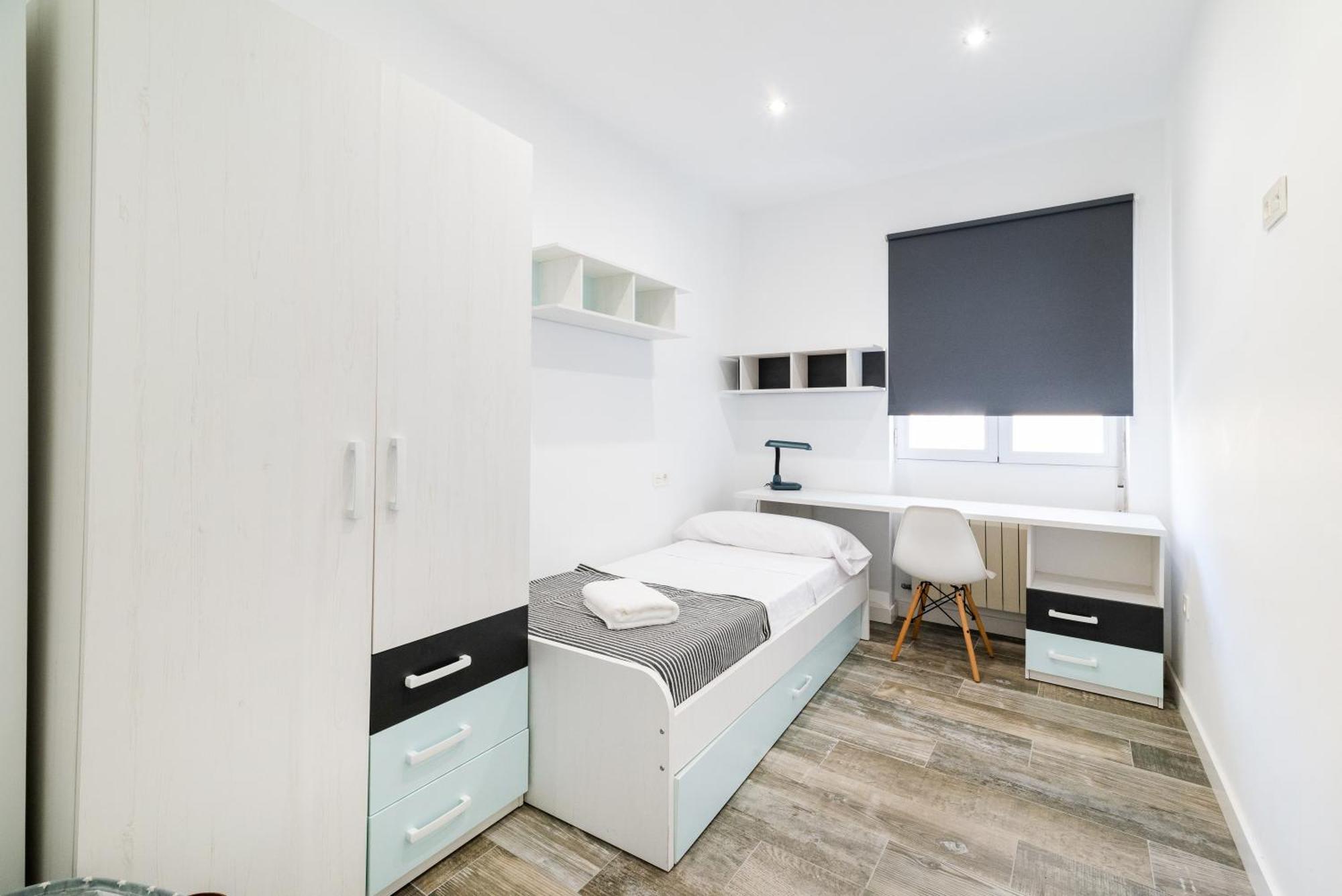 Pajaritos Suites Junto A Centro, Estacion De Tren Y Plaza De Toros Granada Luaran gambar